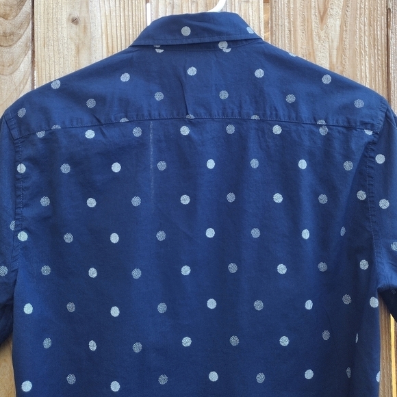 H&M - Dotted Short Sleeve Button Down Shirt - Picture 11 of 16